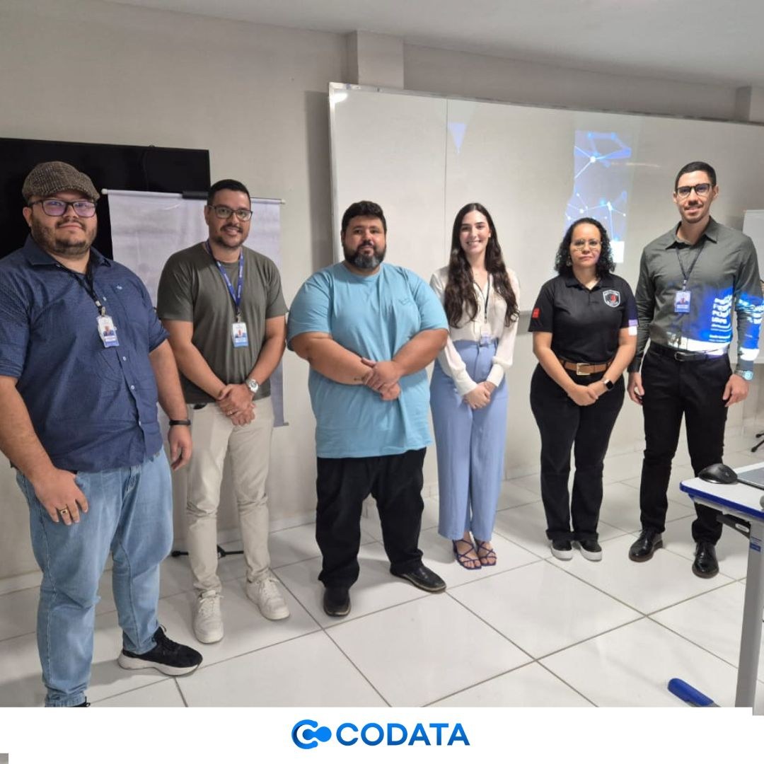 O evento aconteceu no auditório da Escola e teve como objetivo promover o debate sobre segurança, ética e responsabilidade no tratamento de dados pessoais no setor público.