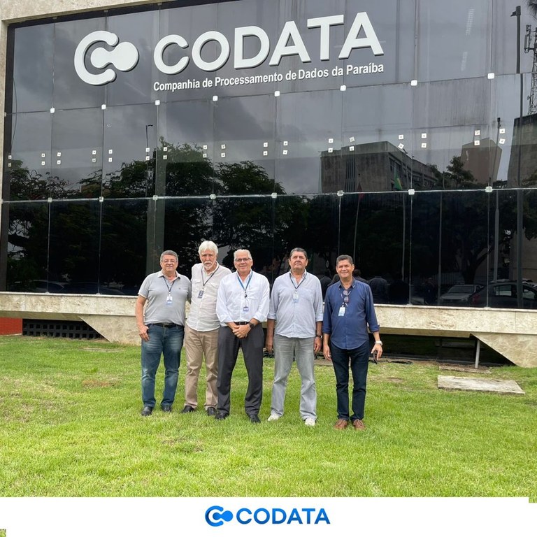 Ex-Presidente Waldemar Nóbrega faz visita de cortesia à CODATA