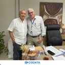 Presidente da CODATA recebe visita de ex-dirigente e reforça importância do legado histórico da Companhia